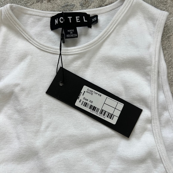 Motel Rocks Clias Crop Tank - White - Picture 3 of 3